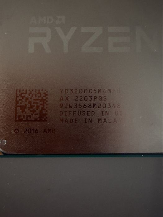 AMD Ryzen 3 3200G