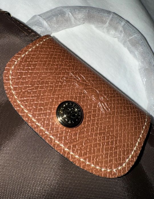 Mini LongChamp castanha.