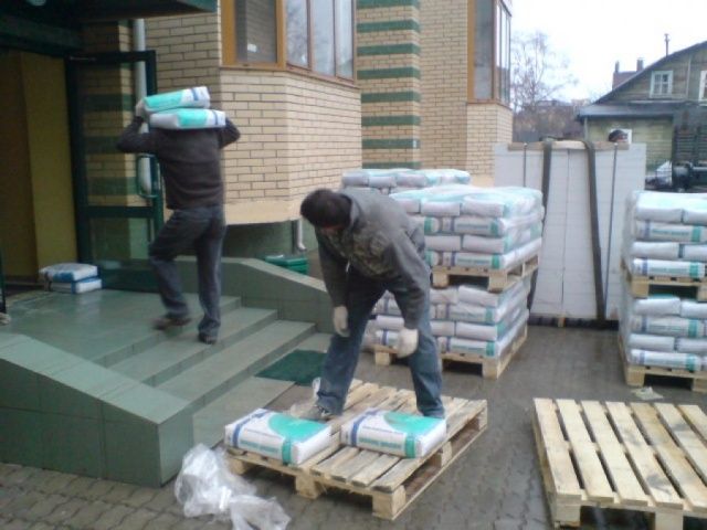 Вивіз  будівельного сміття та меблів,чистка гаражів та інше.