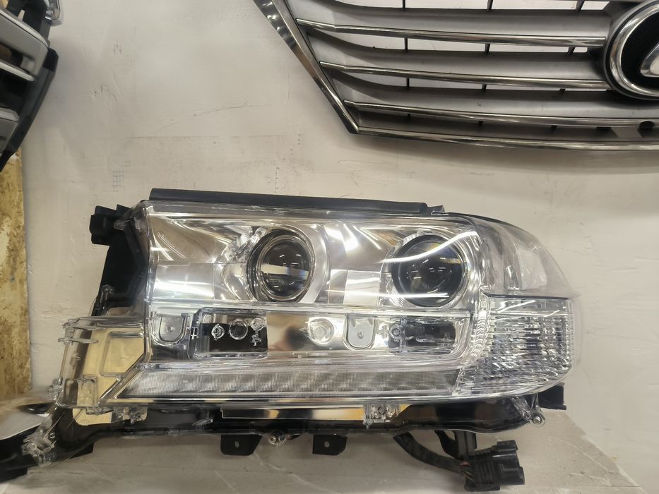 Фара левая land cruiser 200 идеал