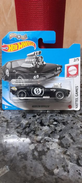Hot Wheels Rodger Dodger.