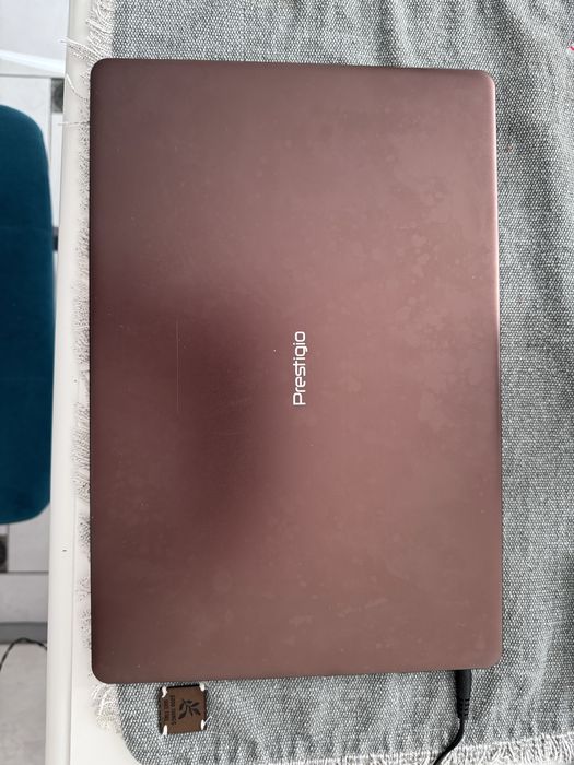 Ноутбук prestigio SMARTBOOK 141S