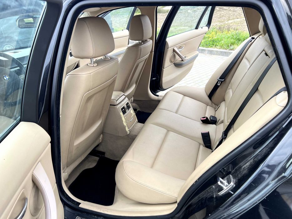 BMW 318d - 2008 - 377km