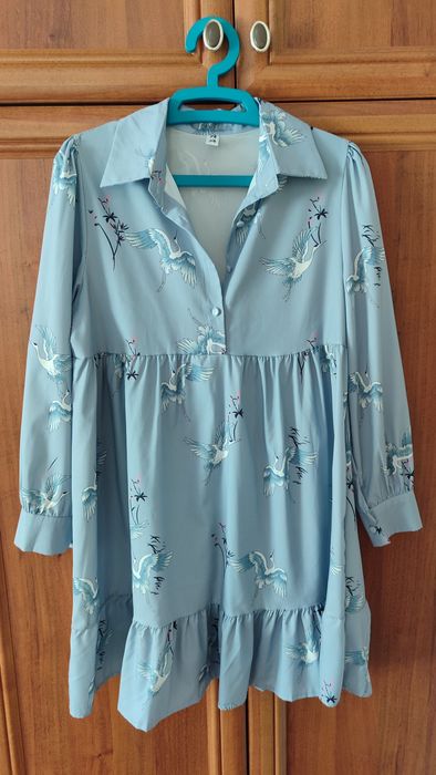 Сукня ніжного кольору ,тканина проста,приємна до тііла