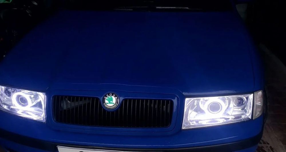 Фары тюнинг с линзами Skoda Octavia tour 2000-2010.