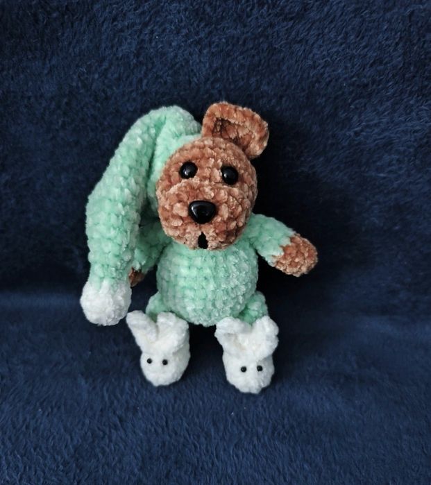 Miś własnoręcznie wykonany na szydełku