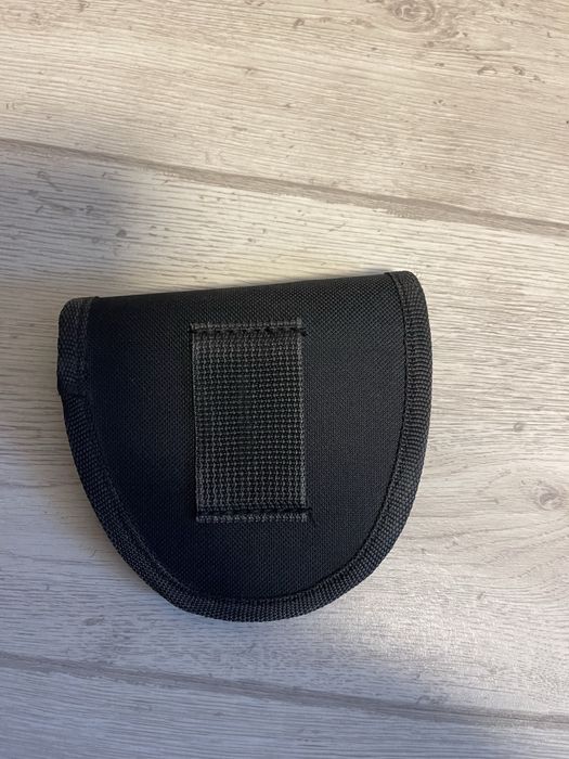 Продам кобури и чехол под наручники и рацию