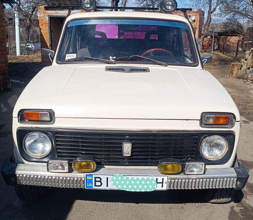 Продам автомобіль Нива