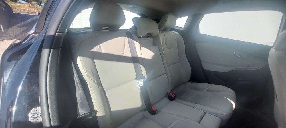 Volvo V40 1.6 D2 Momentum- 2014