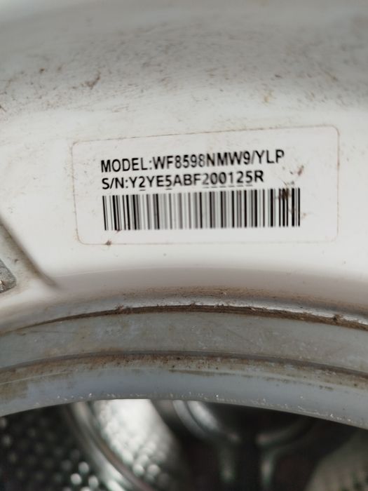 Продаю по запчастям стиралки Самсунг WW70K42101W Самсунг 6кгWF8598NMW9