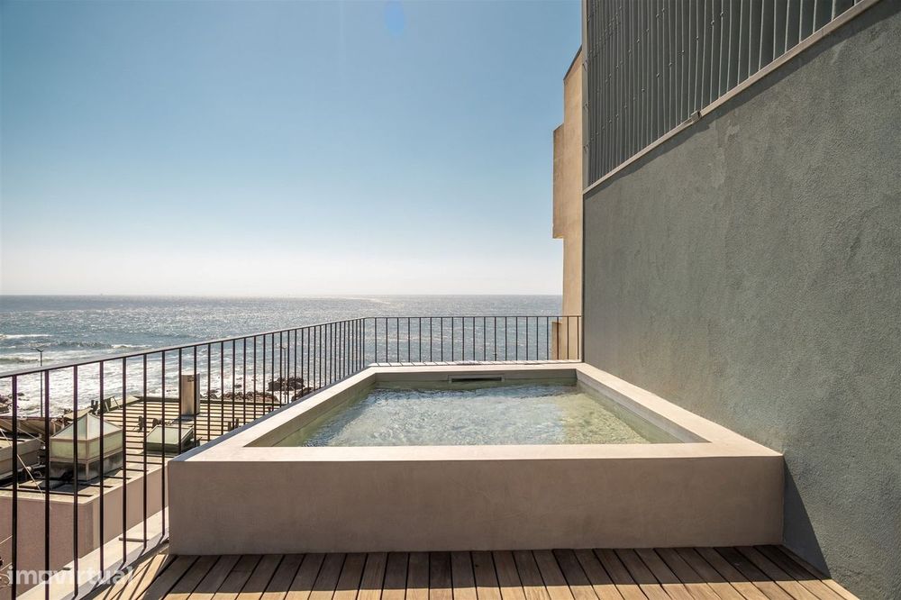 Penthouse T2 com piscina e terraço de 75 m² | Senhora da Luz | Foz do