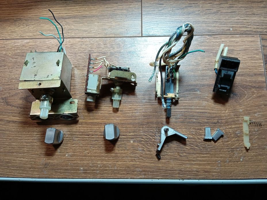 Продам запчасти "Радиотехника У-101/7101".!