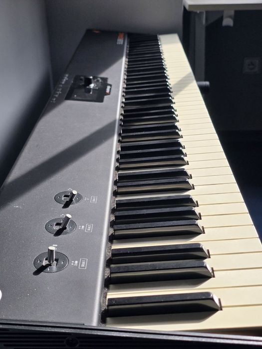 Studiologic SL88 Grand – profesjonalna klawiatura MIDI 88 klawiszy (hammer action, drewno)

Sprzedam klawiaturę MIDI Studiologic SL88 Grand w dobrym s