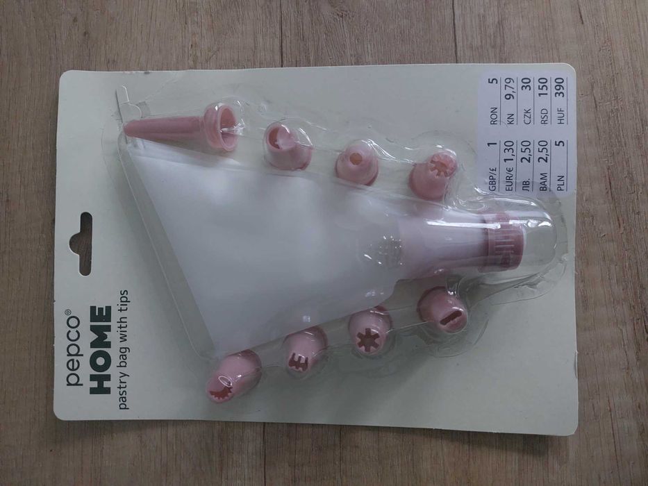 Rękaw cukierniczy z 8 końcówkami