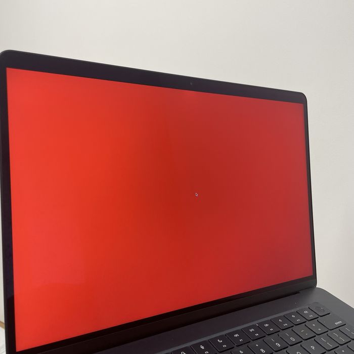 Екран на MacBook Air 15 2023 M2 Midnight