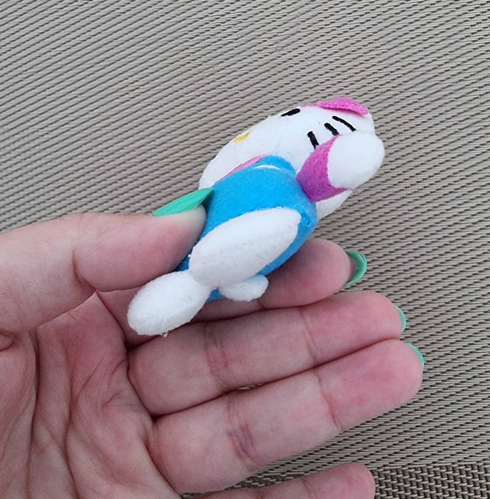 Small Hello Kitty Plush Toy430851095298068483