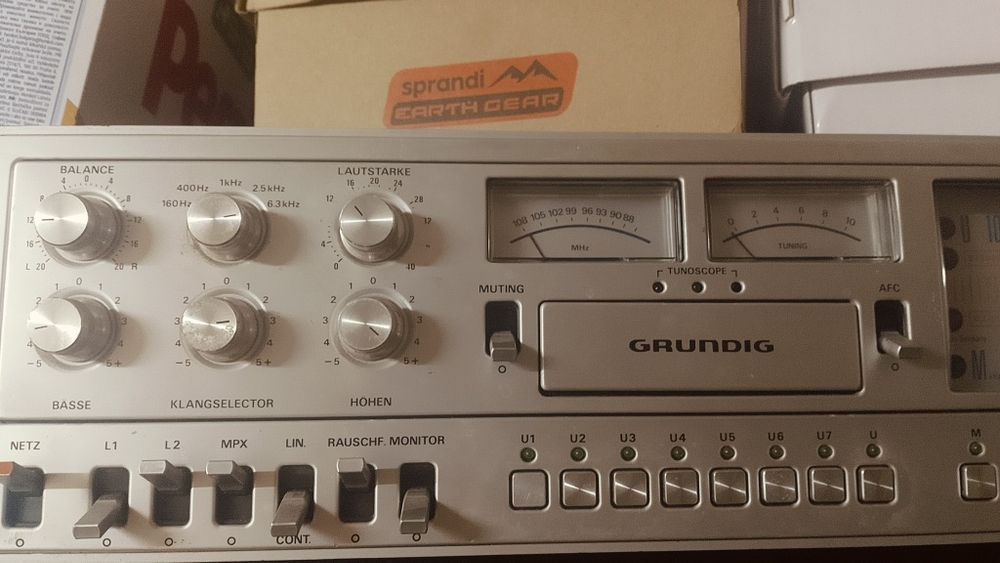 Amplituner grundig