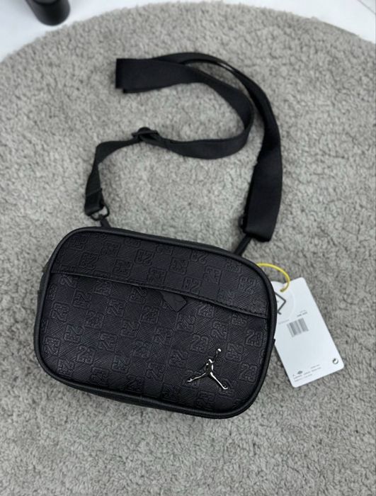 Nowa torba Jordan – saszetka / listonoszka na ramię, czarna