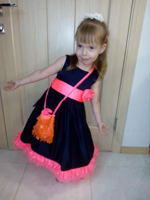 Продам нарядне платтячко.