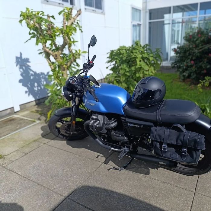 Moto Guzzi V7 III