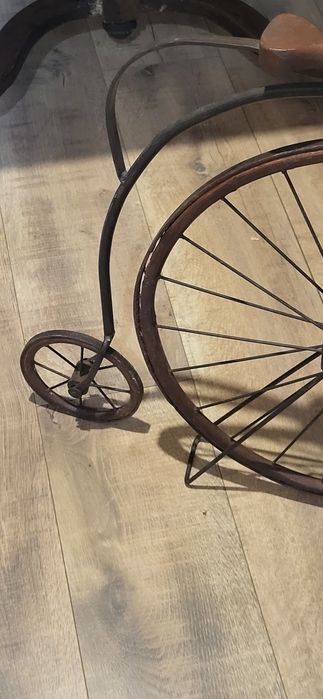 Stary metalowy Bicykl ze stojakiem  65cm