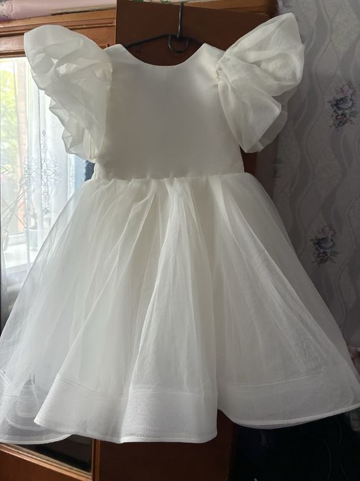 Дитяча святкова сукня