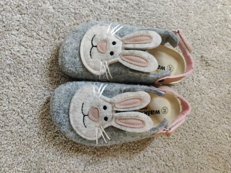 Sprzedam kapcie dziecięce, rozmiar 29