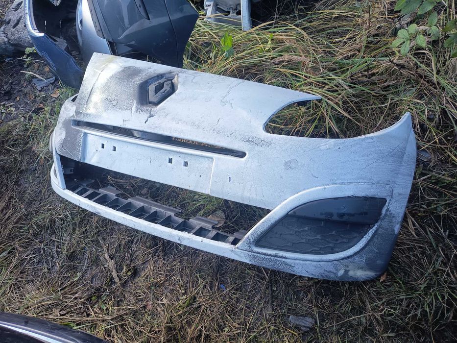 Renault Twingo II zderzak przedni FV transport/dostawa