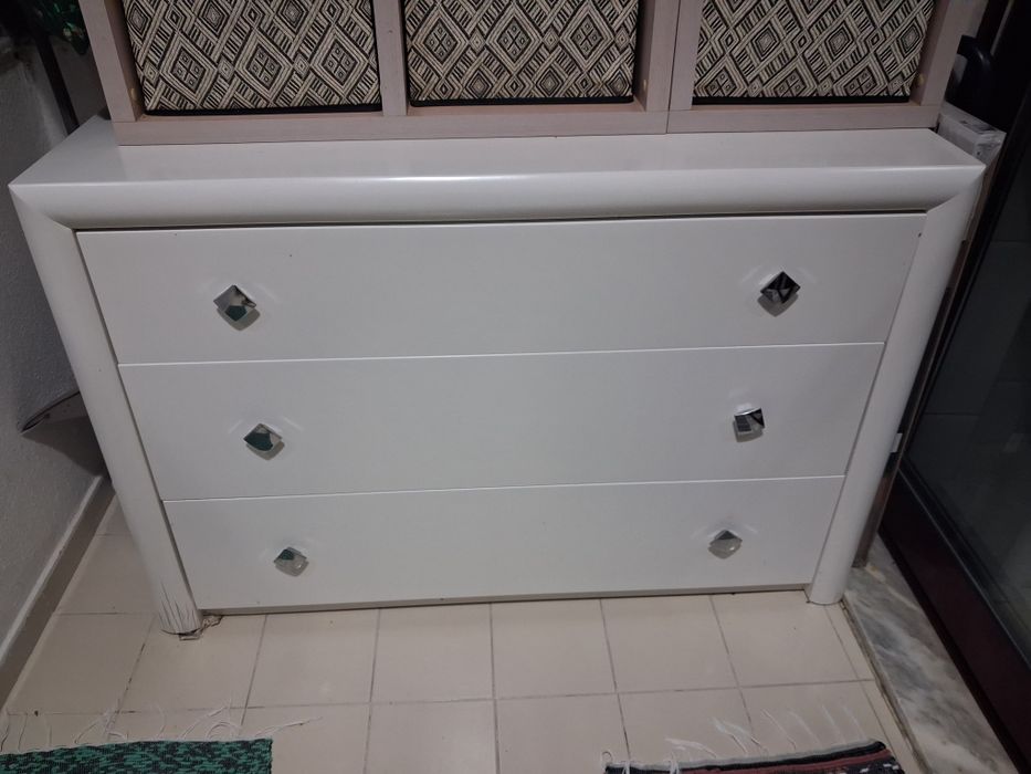 Quarto de casal Sigma, com 2 mesas de cabeceira e comoda