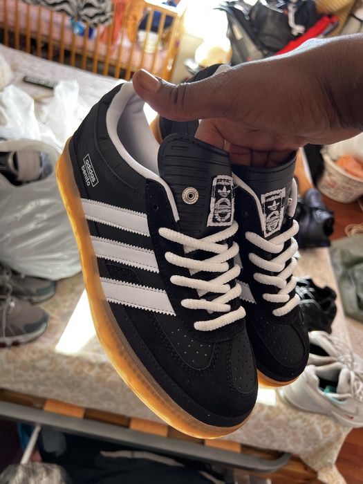 Tenis a venda bom preços  tamanho. 40 a 42