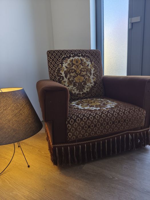 Poltrona vintage em veludo