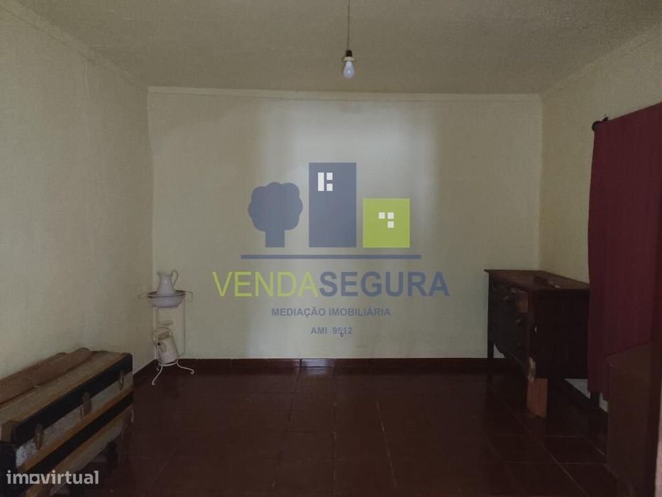 Casa térrea T4 com quintal | Granja