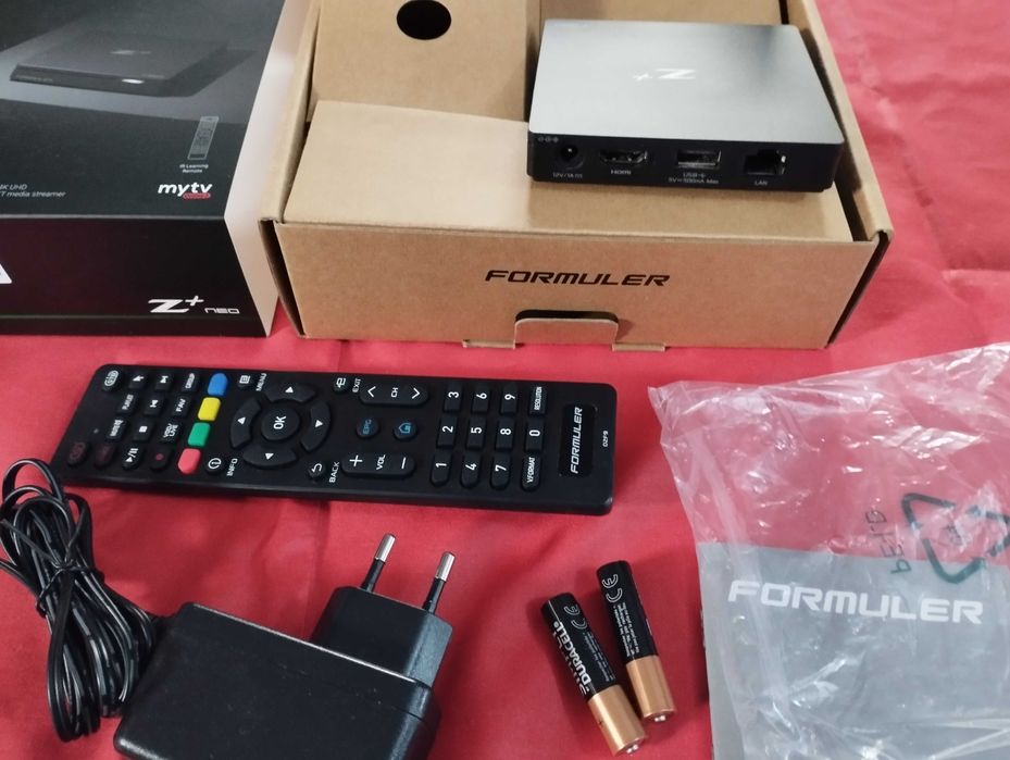 Box Formuler Z+NEO - Android 4K, como nova
