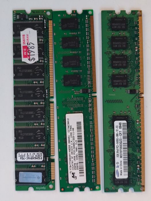 Zestaw 11x pamięć RAM DDR / DDR2 / SDRAM – Samsung, GoodRAM, Hynix