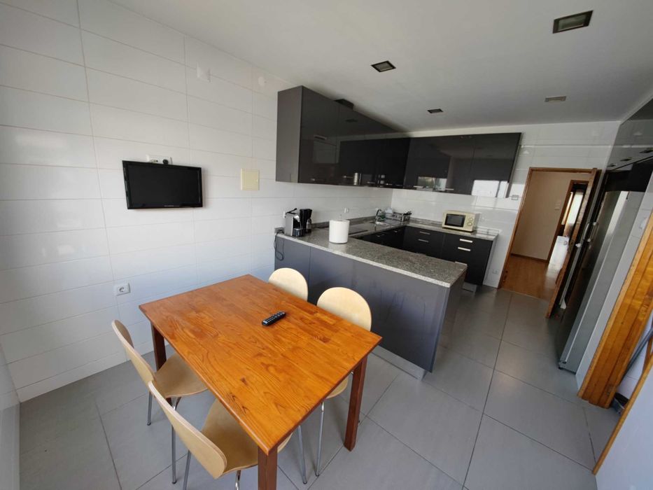 Quarto com WC Privado  perto das Universidades (Permite deslocação a pé)