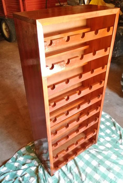 Garrafeiras em madeira por medida, encomende a sua!