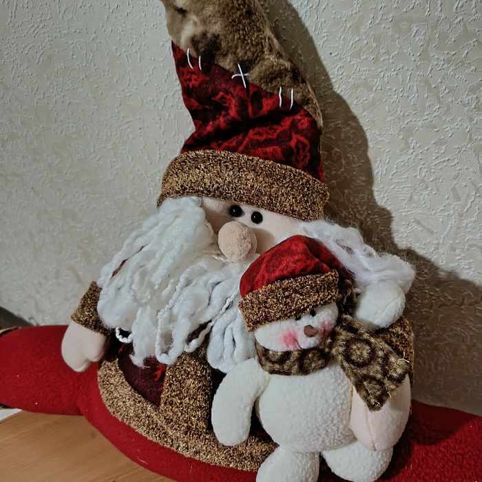 Большая новогодняя мягкая игрушка осминожка гном