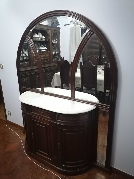 Móvel de Sala com Espelho
