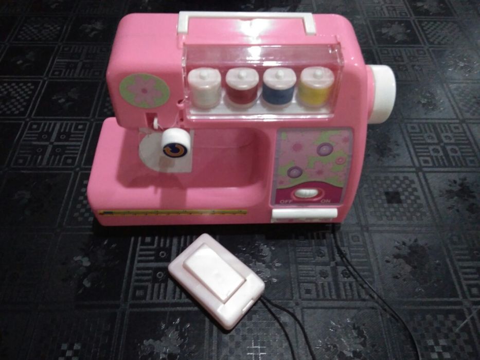 Máquina de Costura de Brincar