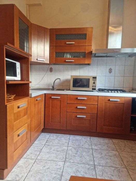 Продам 3 кв вул. Свободи ( Іванова) 12/16, до метро -4 хвилини