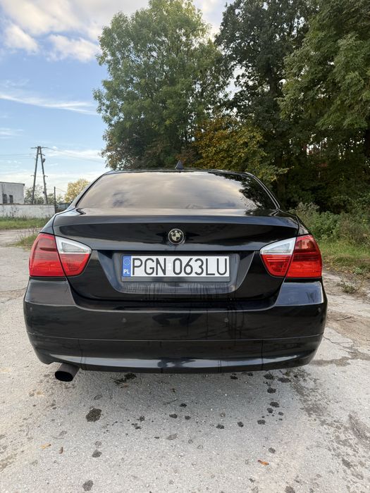 BMW E90 2.0 180 km