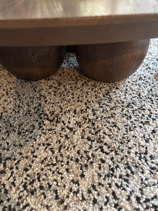 Stolik kawowy marki wood-I / Jesion