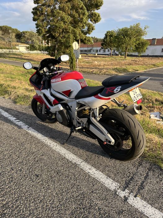 Yamaha R6 (25kw livrete)