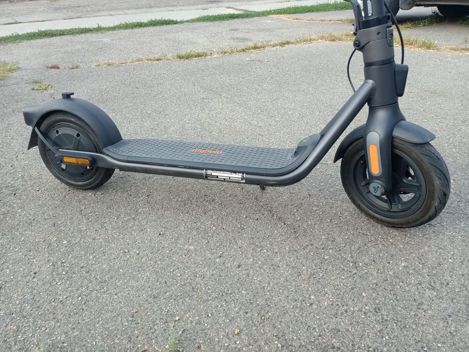 Электросамокат Segway Ninebot F2