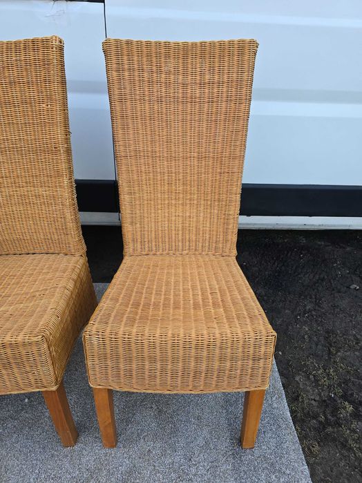 Komplet czterech krzeseł rattanowych
