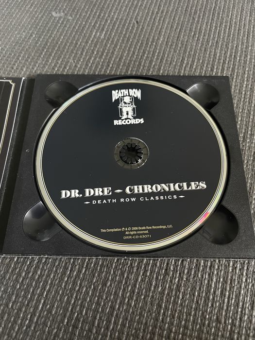 Dr. Dre - Chronicles (2006) CD + hypesticker US