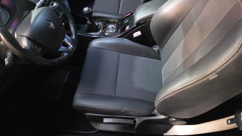 Renault Megane Coupe 16 DCI Bose