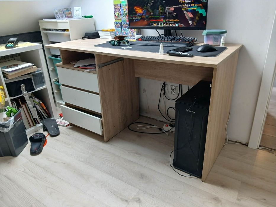 Biurko użuwane 130cm