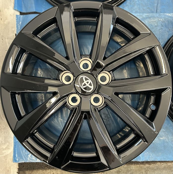 576 Felgi Aluminiowe Oryginał TOYOTA R 17 5x114,3 NOWE