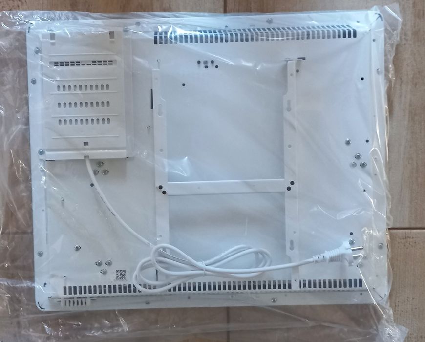 Grzejnik nowoczesny elegancki nowy BINDA 1000 W